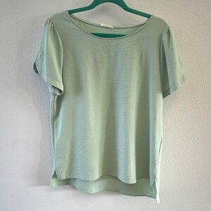 Elegant Women's Mint Blouse